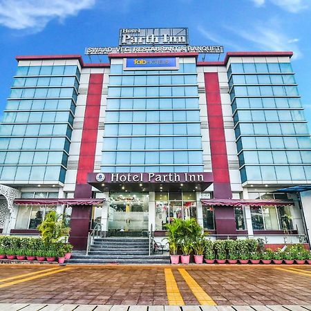 Hotel Parth Inn Ghaziabad Exterior photo