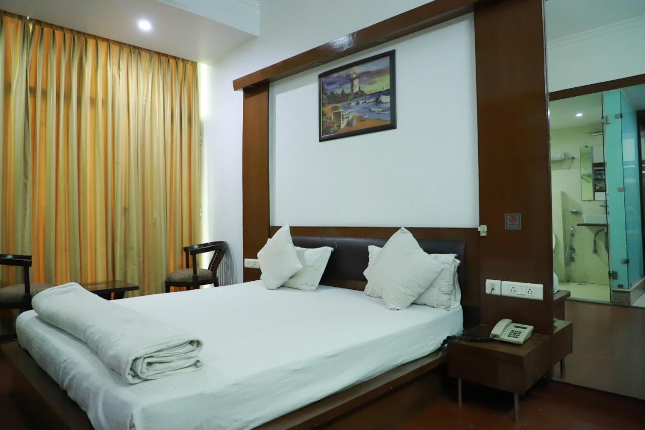 Hotel Parth Inn Ghaziabad Exterior photo