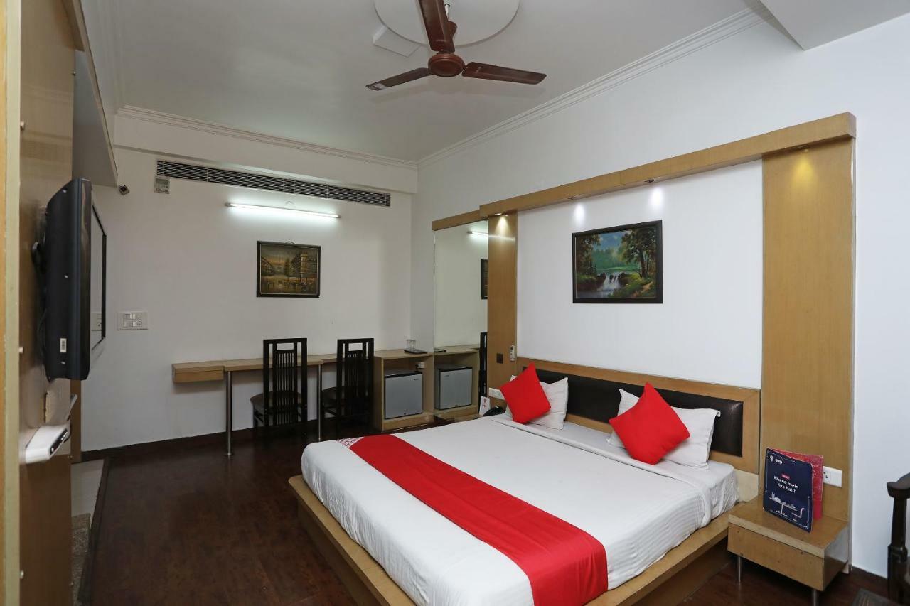 Hotel Parth Inn Ghaziabad Exterior photo